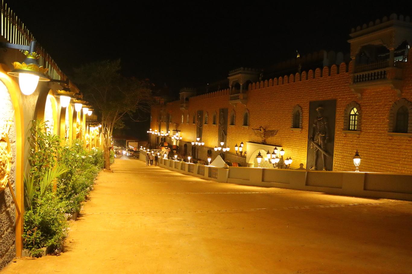 Business Suite - Aesthetic View